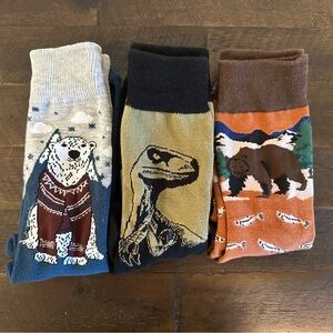 🚹 3 pair novelty crew socks